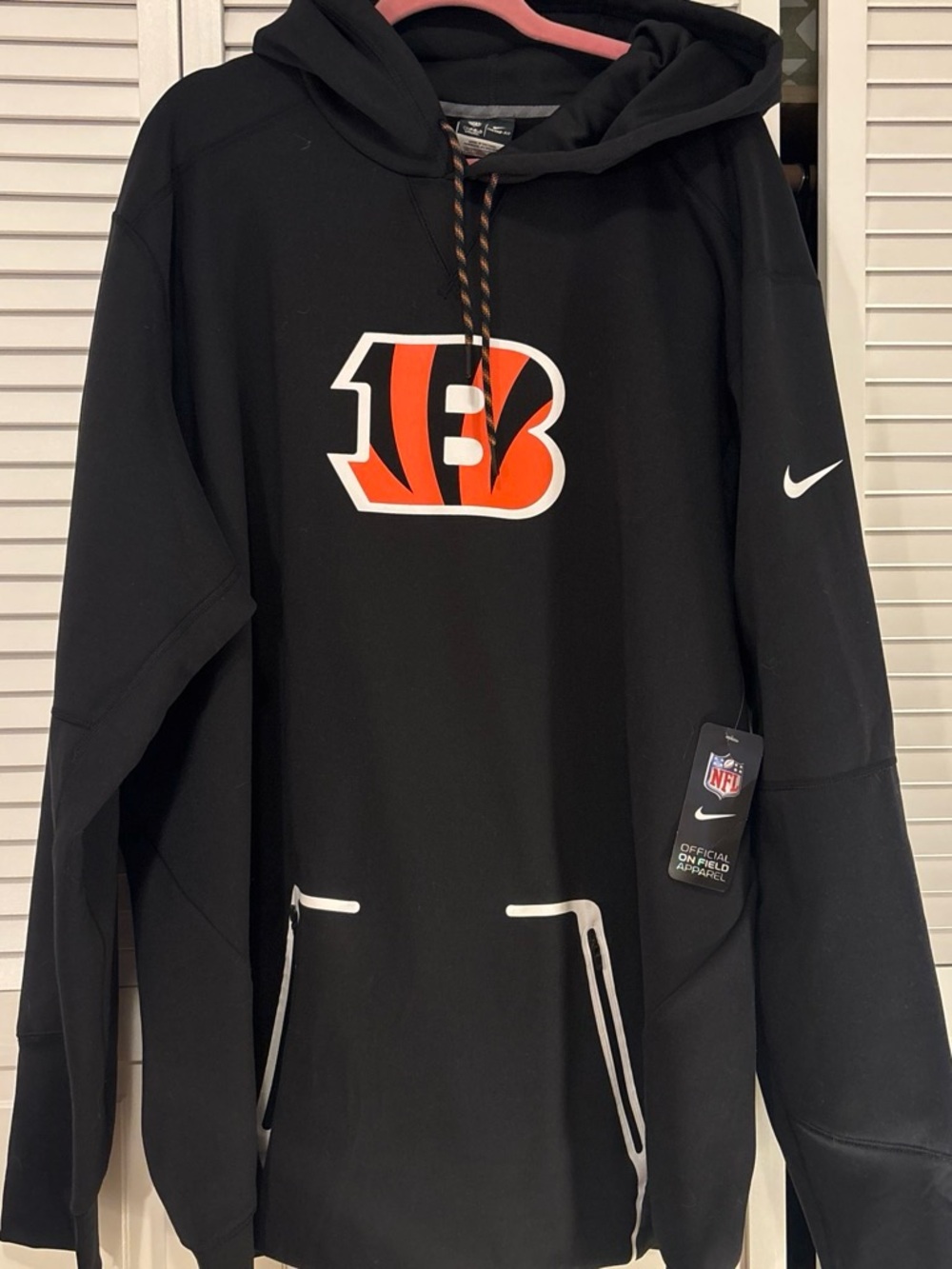 Official On Field Apparel Mens Bengals Sweatshirt